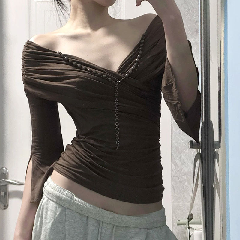 Slim fit V-neck pleated long sleeved T-shirt