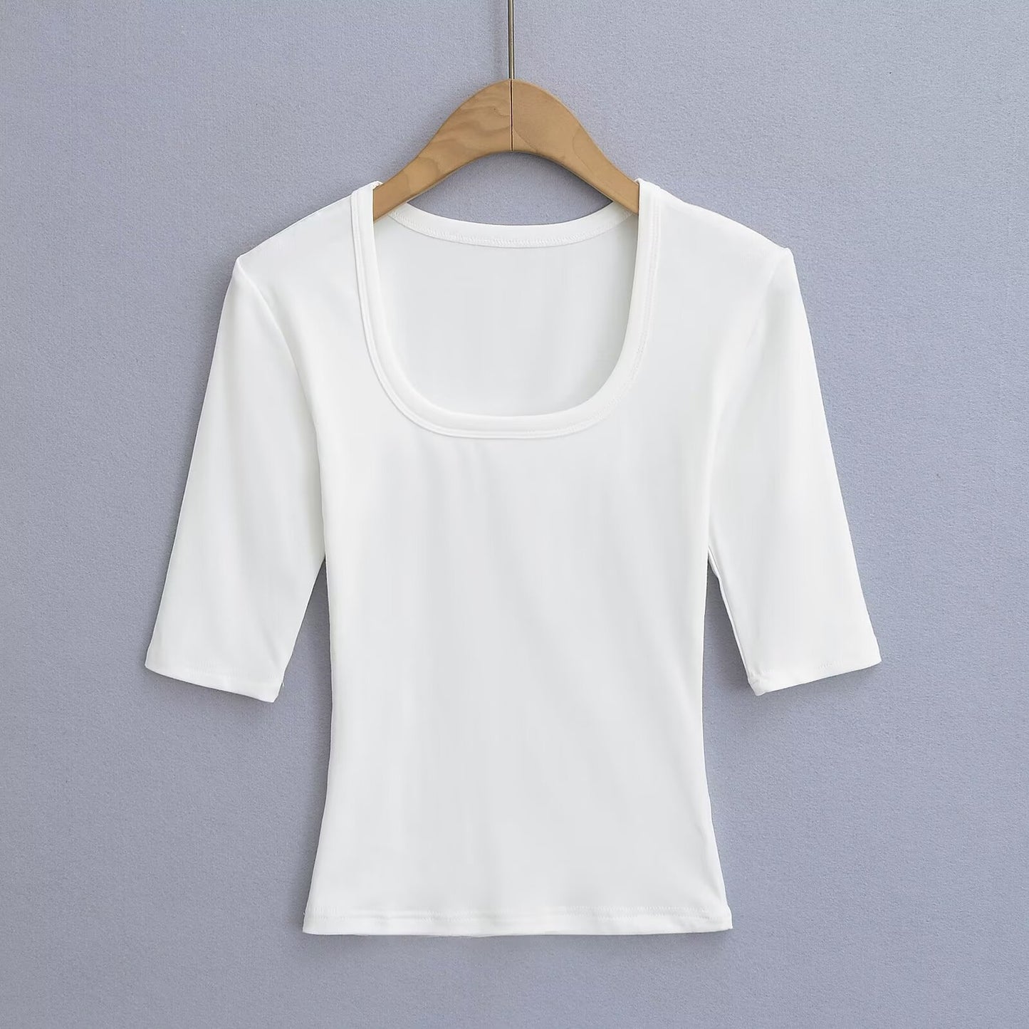 Elastic Fitted U-neck Lockbone Mid-sleeve Tee Shirt