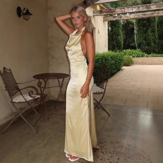Elegant Evening Dress with Boat Neck and Satin Fabric