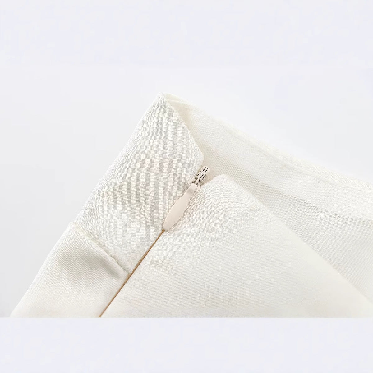 Women's Clothing INS Internet Celebrity Temperament Off-the-Shoulder Thin Scarf Decorated Satin Feel Top