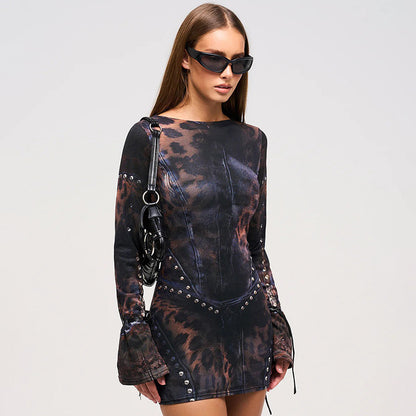 Sexy slim fit round neck positioning printed long sleeved jumpsuit short skirt