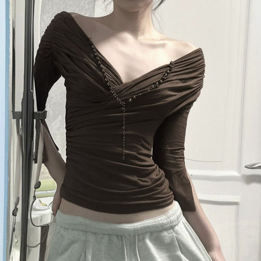 Slim fit V-neck pleated long sleeved T-shirt