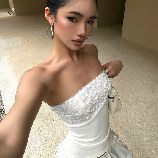 Strapless sleeveless slim fit top for women