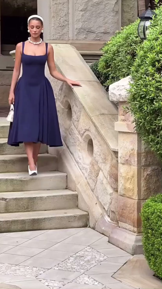 Sleeveless backless shoulder strap cinched dress